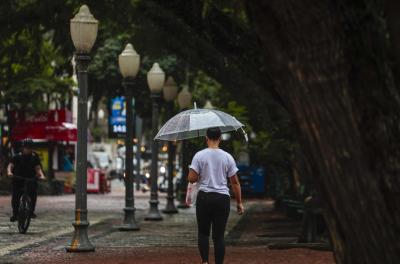 Defesa Civil emite alerta preventivo para temporais nesta quarta-feira