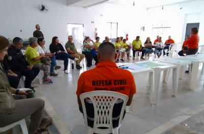 Ilha da Pintada recebe visita técnica e simulado de mesa para implantação do primeiro NUDEC de Porto Alegre