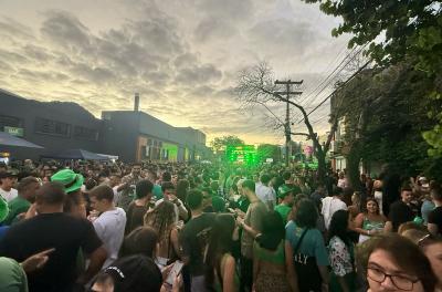 Saint Patrick’s Day atrai milhares de pessoas no fim de semana