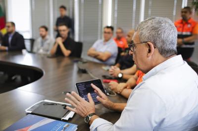 Prefeito mobiliza equipes devido à previsão de chuva forte na Capital