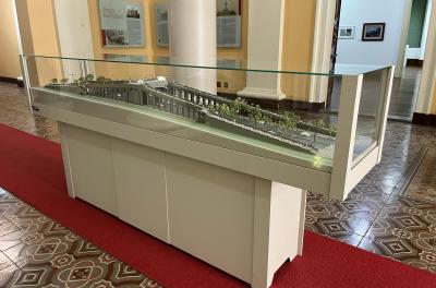 Paço Municipal recebe maquete do Viaduto Otávio Rocha