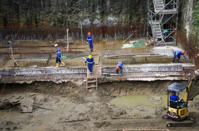 Engenheiros do Dmae vão à China acompanhar testes de performance em bombas destinadas à Ponta do Arado