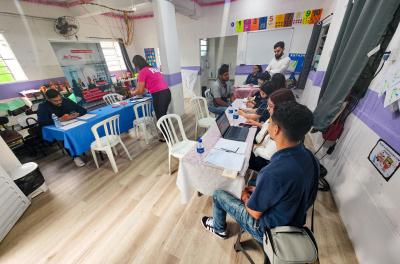 Feirão de Empregos atende 80 pessoas no bairro Mário Quintana