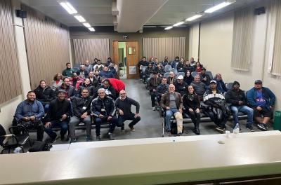 Orientadores de escolinhas de futebol participam de treinamento em primeiros socorros