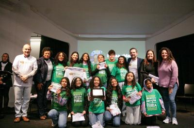 Alunos da Lomba do Pinheiro vencem prêmio nacional de transformação ambiental