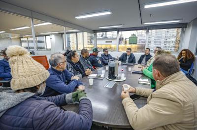 Prefeitura apresenta medidas para a assistência social em reunião com coletivos