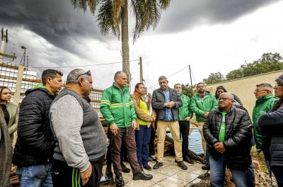 ​​​​​​​Prefeito vistoria início das obras do novo CRAS Glória