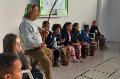 Aulas de capoeira da Smel ocorrem no Ramiro Souto, Cecores e Bom Jesus