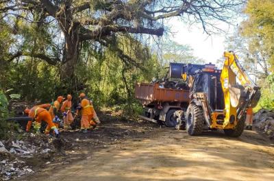 Mutirão de limpeza recolhe 92 toneladas de resíduos no bairro Ponta Grossa