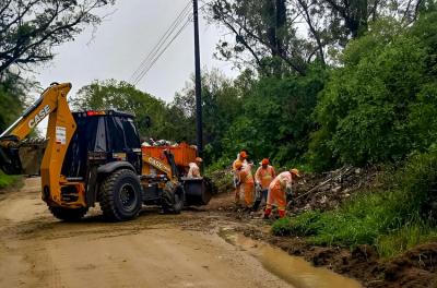 Mutirão de limpeza recolhe 110 toneladas de resíduos nos bairros Ponta Grossa e Belém Novo