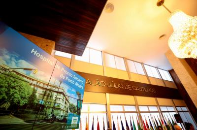 Prefeito apresenta projeto de expansão do HPS a deputados