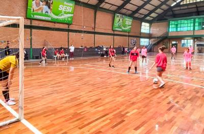 Estudantes da Região Leste disputam futsal feminino dos Jogos Escolares de Porto Alegre