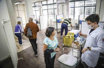 Dia D de Multivacinação é neste sábado com passe livre nos ônibus da Capital       