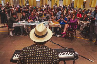 Eventos culturais, esportivos e religiosos causam bloqueios de trânsito no fim de semana