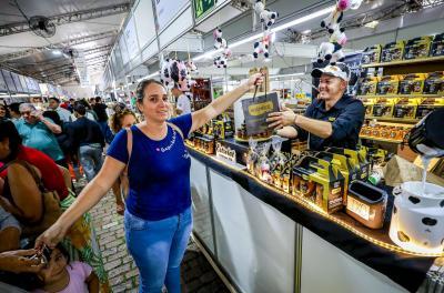 Feira da Agricultura Familiar valoriza produção local no Largo Glênio Peres