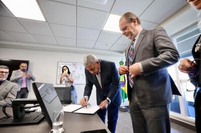 Assinado termo de cooperação para ampliação da Justiça Itinerante na Capital