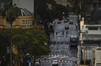 Semana começa com sol e temperaturas amenas em Porto Alegre