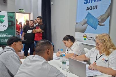 A ação contou com 180 participantes, gerando aproximadamente 720 entrevistas.