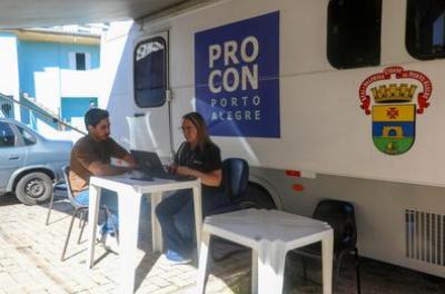 Mutirão de renegociação de dívidas do Dmae esteve na Vila Sossego nesta terça