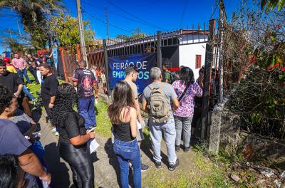 Ação do Sine Municipal busca facilitar o acesso ao mercado de trabalho e aproximar empresas de quem procura uma oportunidade. Foto: Alex Rocha /PMPA / Arquivo