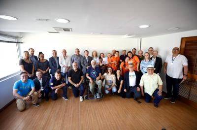 Prefeito sanciona leis voltadas à atenção de mães atípicas e ao patrimônio da Capital