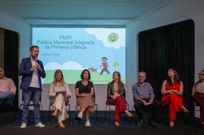 Audiência pública debate versão preliminar da Política Municipal da Primeira Infância