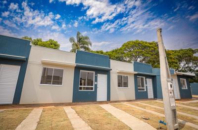 Prefeitura e Sinduscon entregam 31 moradias no bairro Glória