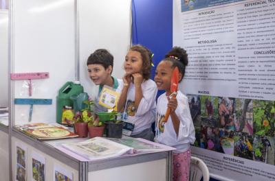 4º Salão de Iniciação Científica da rede municipal reúne mais de 100 projetos