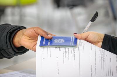 Ação acontece na segunda-feira, 19, no Espaço de Oportunidades, com entrevistas no local e atendimento contínuo ao longo do dia. Foto: Alex Rocha / PMPA / Reprodução