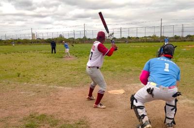 Evento reúne migrantes e refugiados e promove integração sociocultural por meio do esporte. Foto: Divulgação