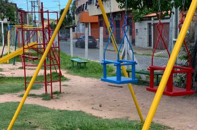 Prefeitura conclui revitalização de seis praças nesta semana 