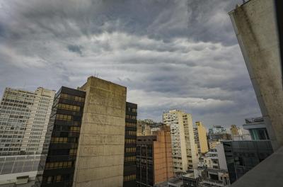 Semana começa com tempo firme e terá aumento gradual da nebulosidade em Porto Alegre