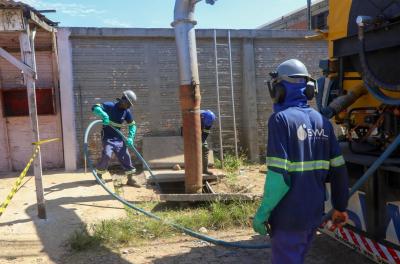 Equipes do Dmae realizam manutenção em redes de drenagem da Zona Norte