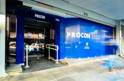 Procon Porto Alegre alerta contra golpes na Semana do Consumidor