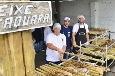 Feira do Peixe começa nesta segunda com 51 bancas no Largo Glênio Peres