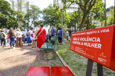 Artigo: Bancos vermelhos: Porto Alegre está atenta