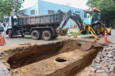 Dmae inicia obras nos condutos forçados Álvaro Chaves e Polônia