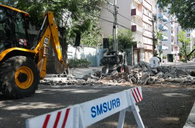 Após a retiradas das placas de concreto todo o trecho receberá novo pavimento asfáltico