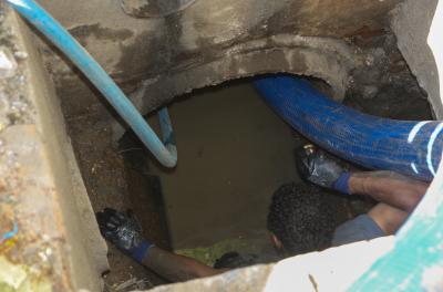 Redes de drenagem urbana do Parque Marinha do Brasil passam por manutenção