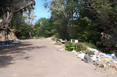 DMLU faz limpeza no bairro Mário Quintana neste domingo