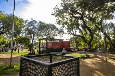Prefeitura entrega serviços de melhorias em seis praças nesta semana 