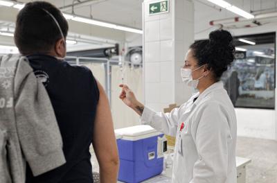 Vacinação contra a gripe ocorre em cinco unidades de saúde no feriado de Corpus Christi