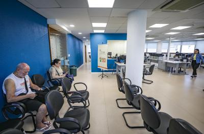 Cerca de 1.500 servidores ativos ainda não realizaram o recadastramento e podem responder por falta funcional