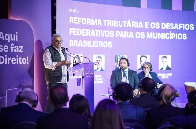 Prefeito discute impactos da Reforma Tributária nos municípios durante encontro da Cidade da Advocacia