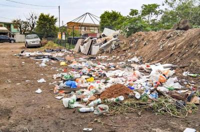 DMLU faz limpeza no bairro Sarandi neste domingo
