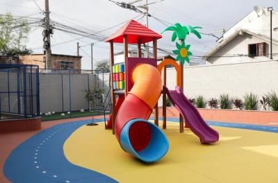 escola Brincando e Aprendendo