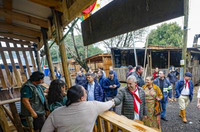 Prefeito vistoria piquetes do Acampamento Farroupilha 