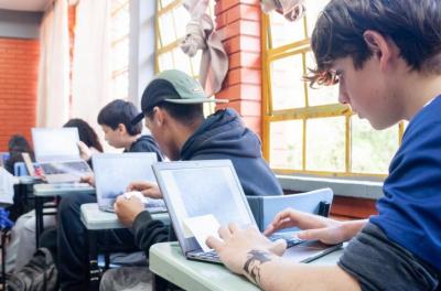  A primeira edição da Olimpíada Municipal de Matemática de Porto Alegre começou nesta terça-feira, 20, nas escolas municipais de Ensino Fundamental (EMEFs)